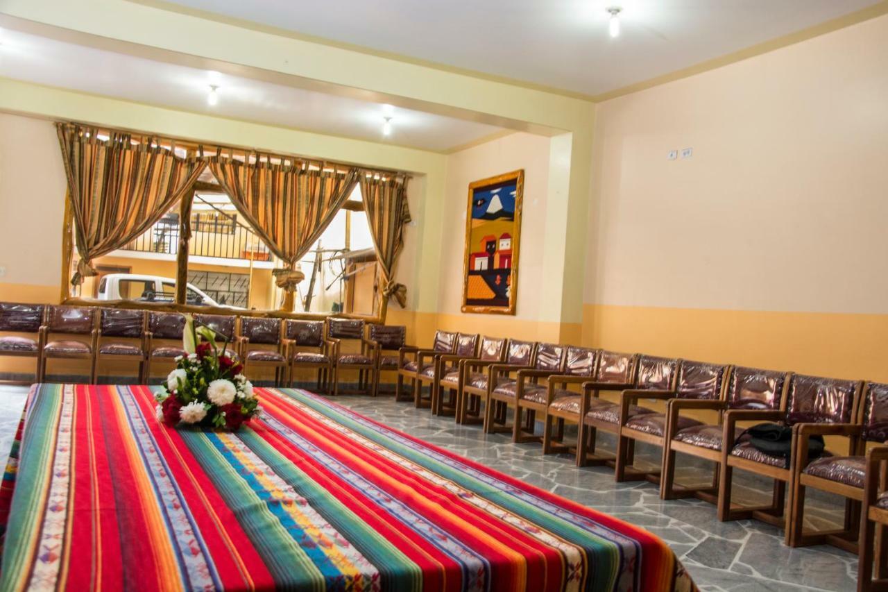 Hotel Santafe Inn Отавало Екстер'єр фото