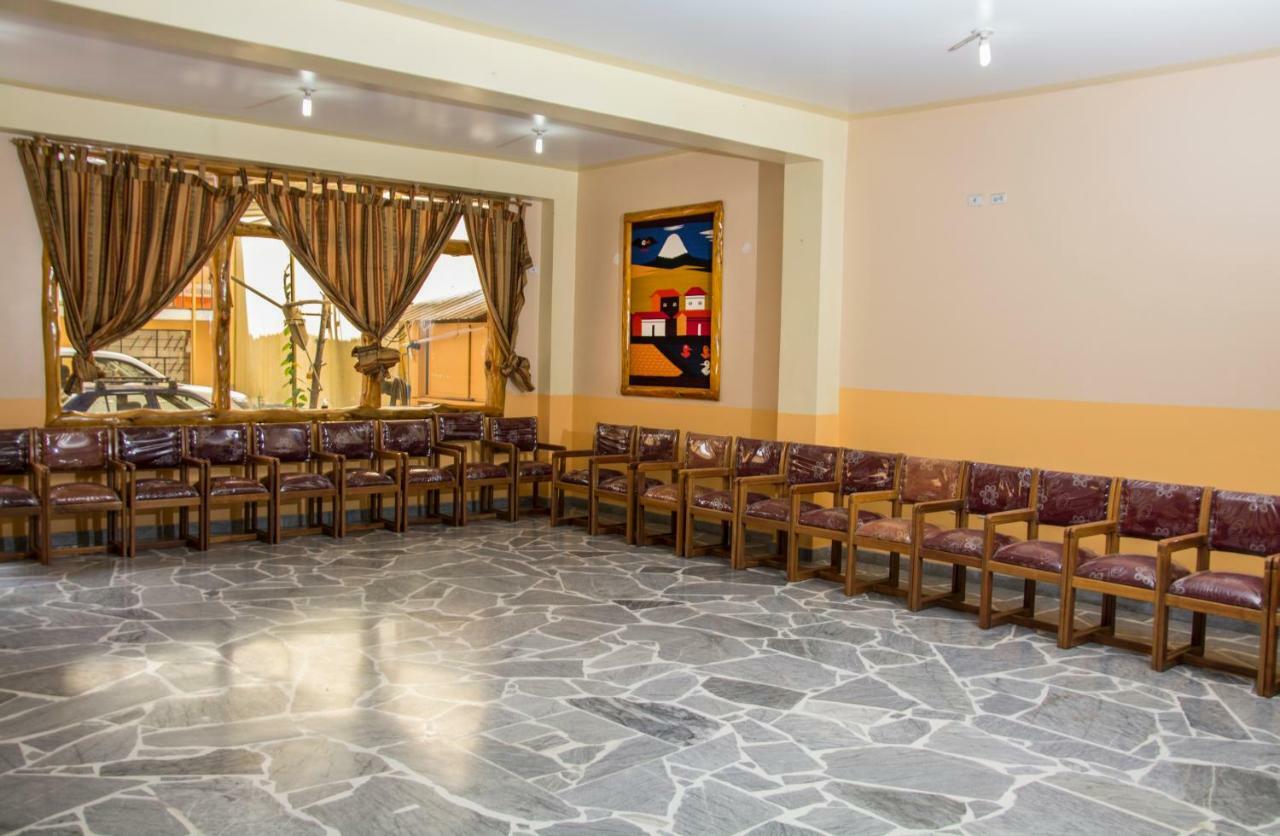 Hotel Santafe Inn Отавало Екстер'єр фото
