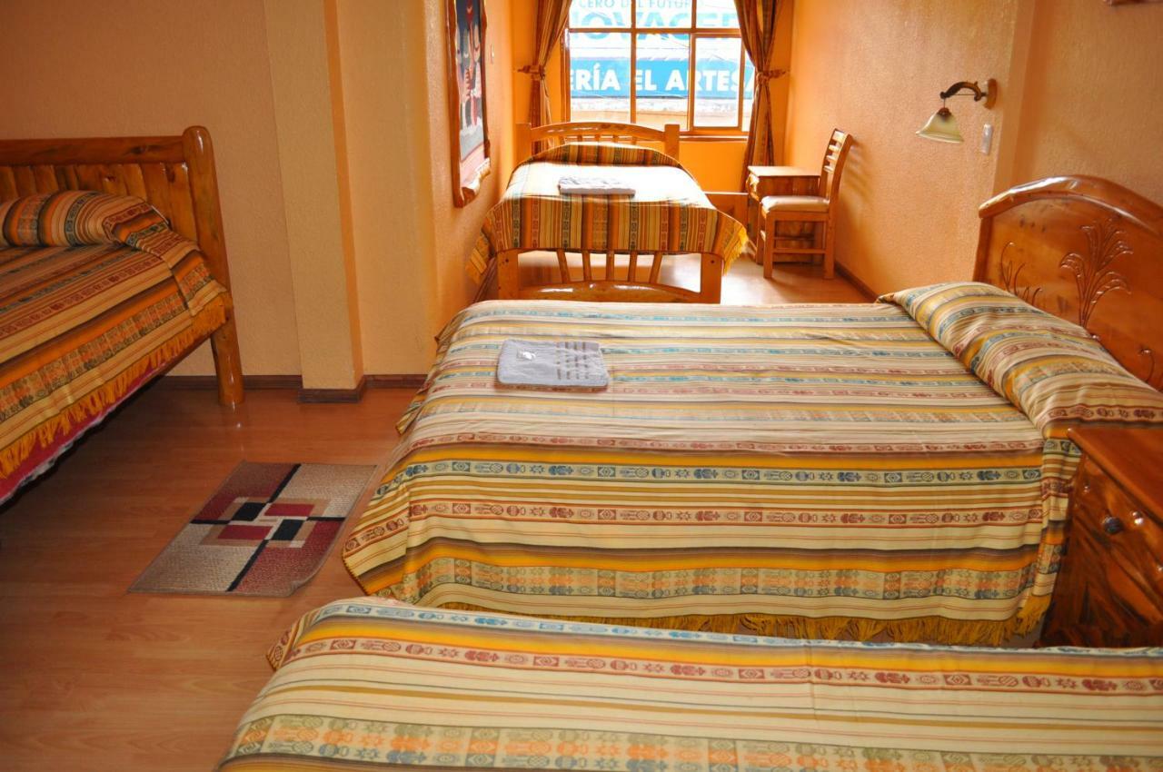 Hotel Santafe Inn Отавало Екстер'єр фото