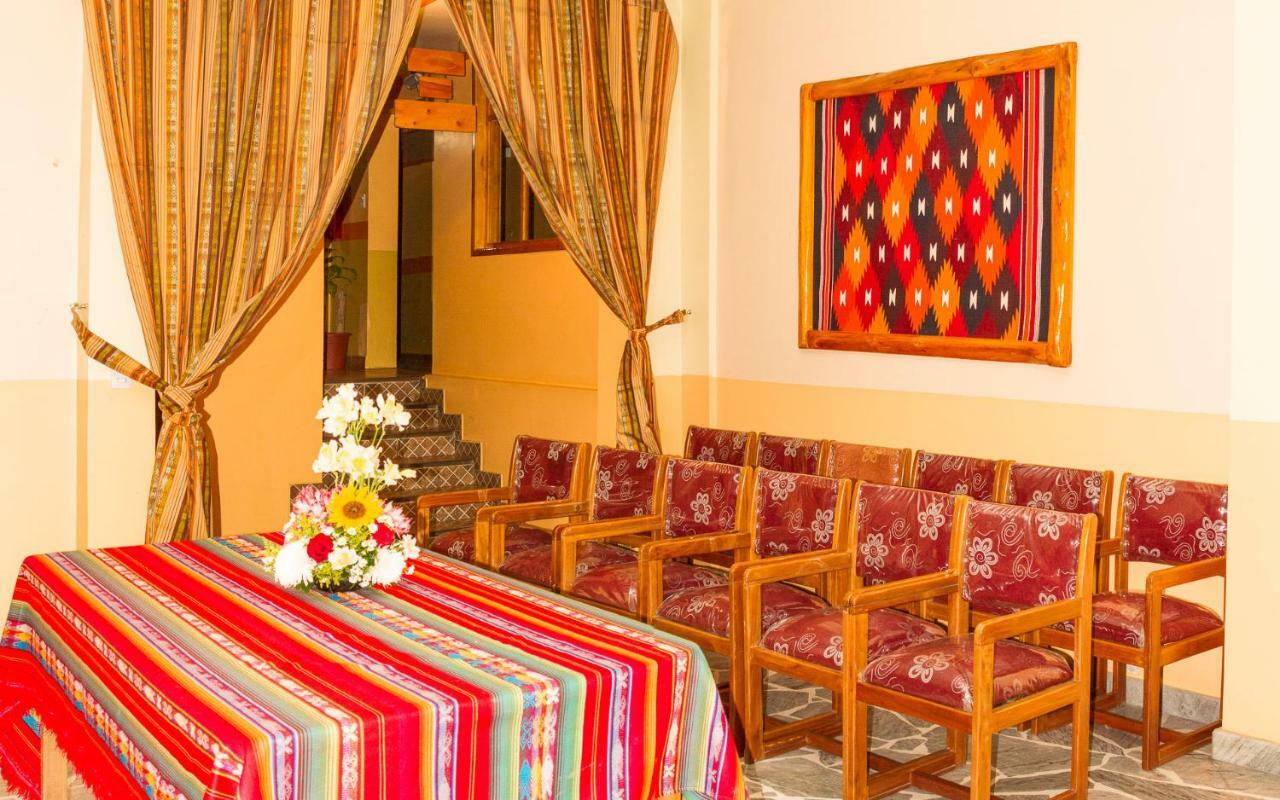 Hotel Santafe Inn Отавало Екстер'єр фото